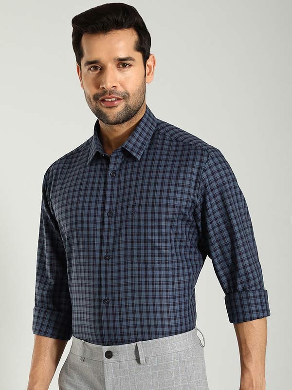 Indian Terrain Men's Regular Fit Full Sleeve Checkered Navy Shirt